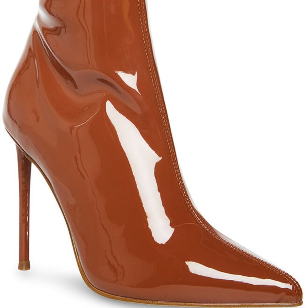 LIKE NEW Steve Madden Brown Posse Cognac Patent Heeled Boots Size 8